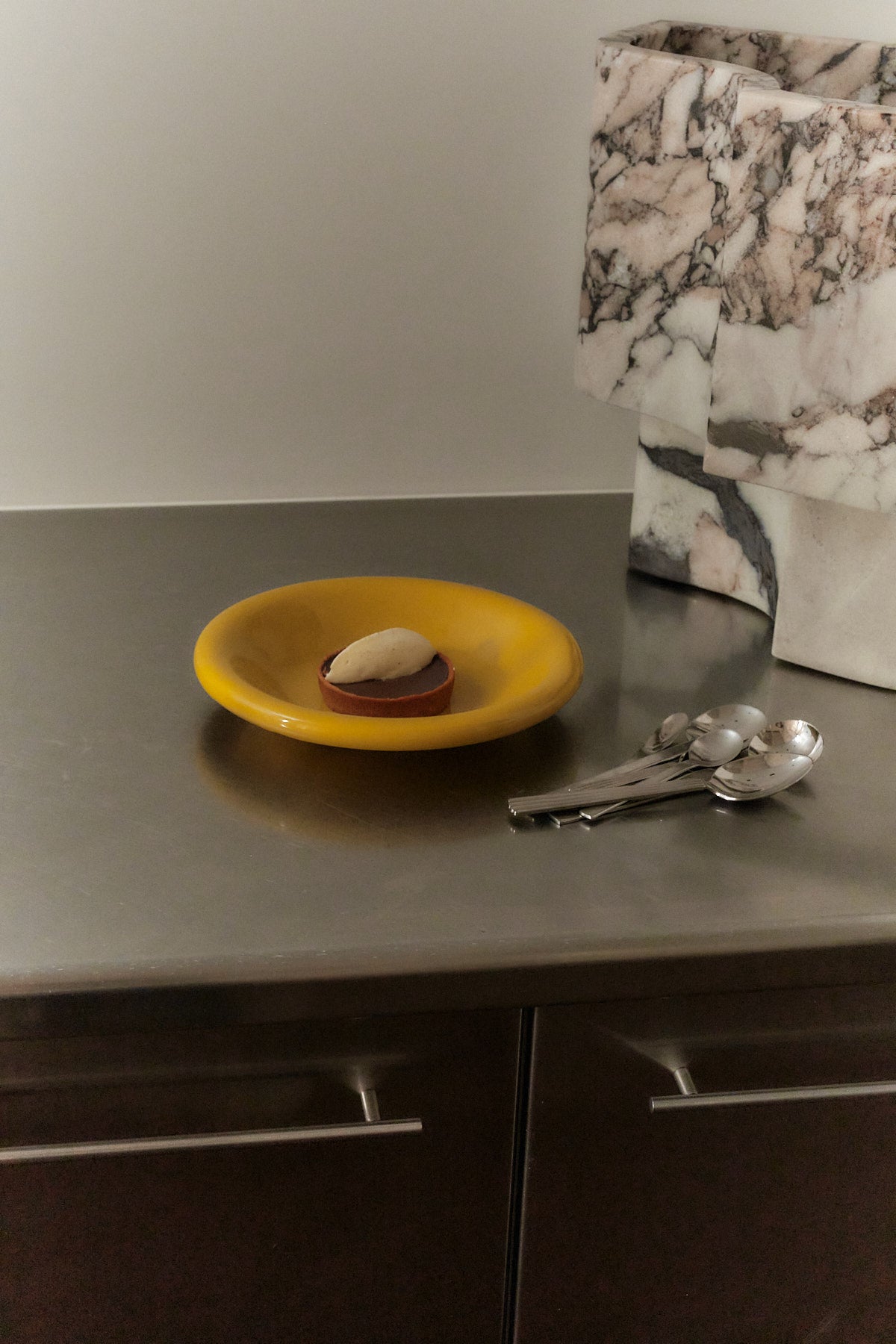 Dinner Dish (Mustard)