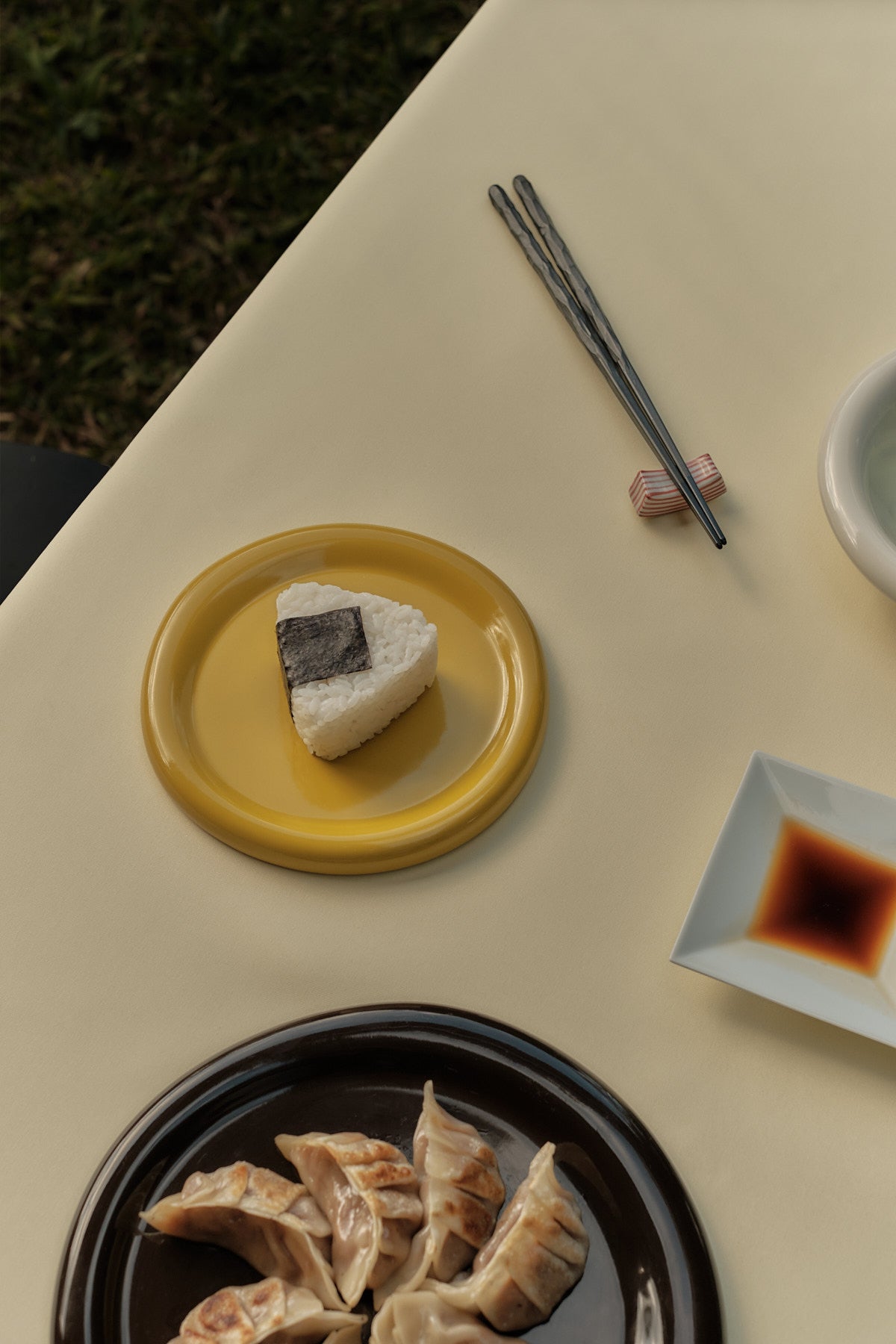 Snack Plate (Mustard)